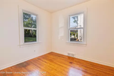 521 Tisdale Ave, Lansing, MI 48910 photo 11