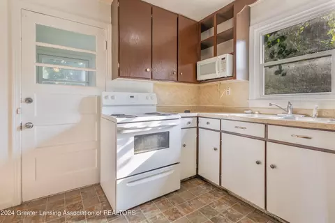 521 Tisdale Ave, Lansing, MI 48910 photo 8