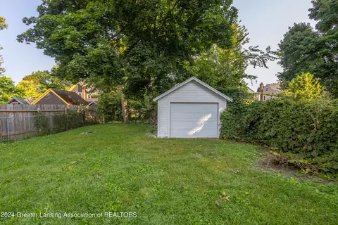 521 Tisdale Ave, Lansing, MI 48910 photo 21