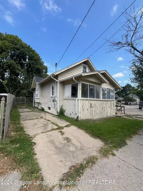 1709 E Kalamazoo St, Lansing, MI 48912