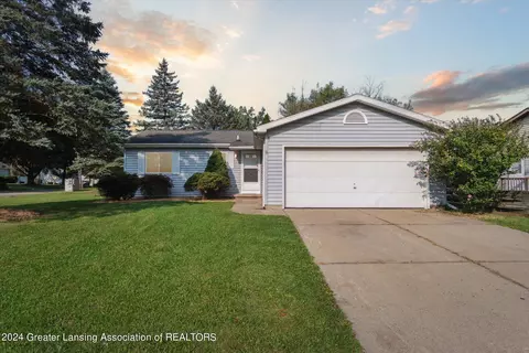 4230 Chickory Ln, Lansing, MI 48910