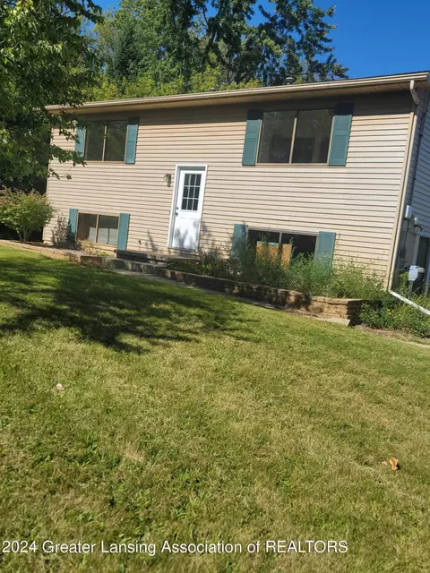 2532 Tomlinson Rd, Mason, MI 48854