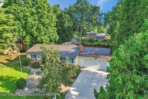 View/Area - 4149 W Herbison Rd, Dewitt, MI 48820 photo 2 of 8