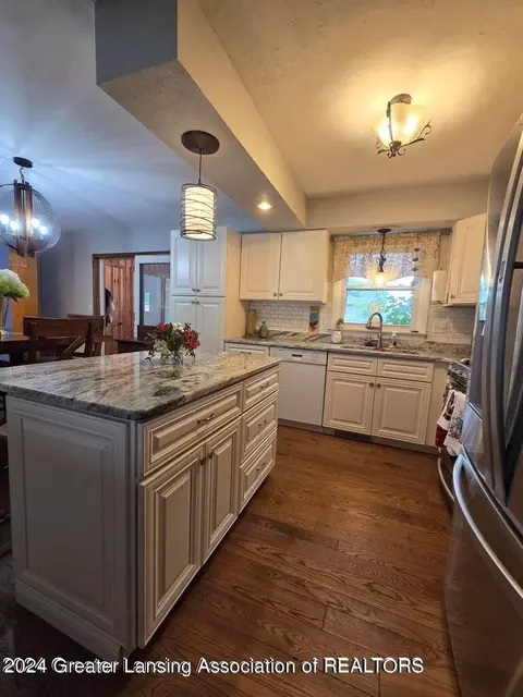 Kitchen - 4149 W Herbison Rd, Dewitt, MI 48820 photo 3 of 3