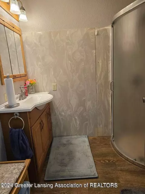 Bath - 4149 W Herbison Rd, Dewitt, MI 48820 photo 2 of 2