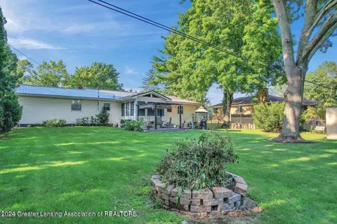 Exterior - 4149 W Herbison Rd, Dewitt, MI 48820 photo 6 of 9