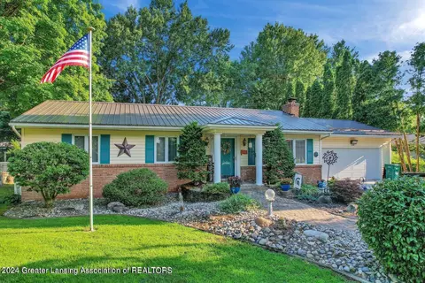 4149 W Herbison Rd, Dewitt, MI 48820