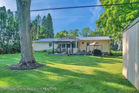 Exterior - 4149 W Herbison Rd, Dewitt, MI 48820 photo 7 of 9