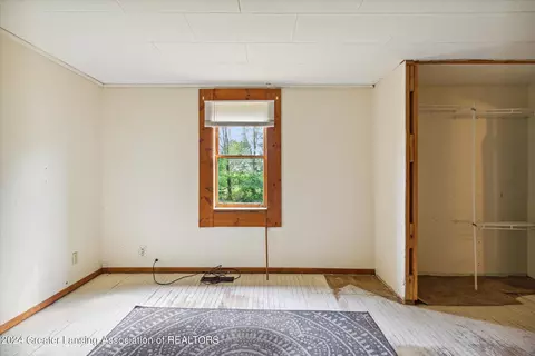 Bedroom - 2989 N Pingree Rd, Alma, MI 48801 photo 1 of 2