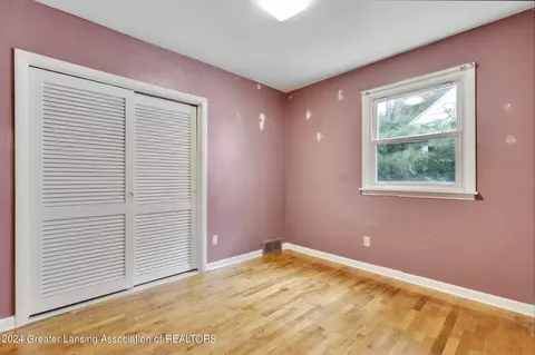 Bedroom - 2501 Devonshire Ave, Lansing, MI 48910 photo 2 of 6