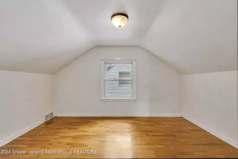 Bedroom - 2501 Devonshire Ave, Lansing, MI 48910 photo 4 of 6