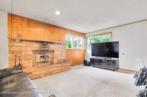 Living - 2501 Devonshire Ave, Lansing, MI 48910 photo 4 of 5