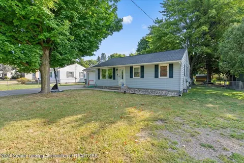 10429 Dewberry St, Portage, MI 49024