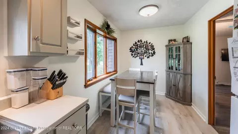 367 E South St, Mason, MI 48854 photo 11