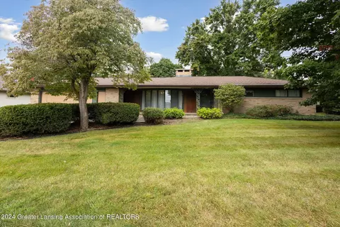 117 Cambridge Dr, Charlotte, MI 48813