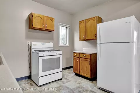 1636 Herbert St, Lansing, MI 48910 photo 9