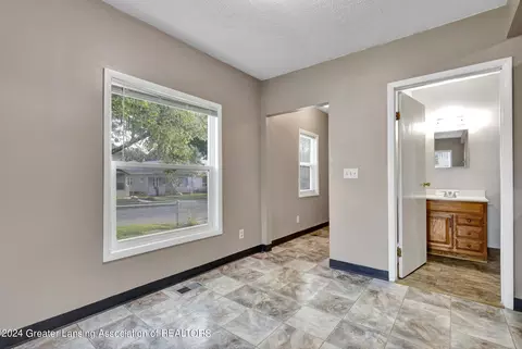 1636 Herbert St, Lansing, MI 48910 photo 10