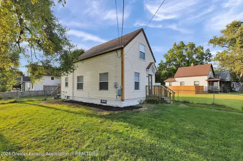 1636 Herbert St, Lansing, MI 48910