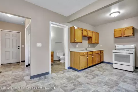 1636 Herbert St, Lansing, MI 48910 photo 7