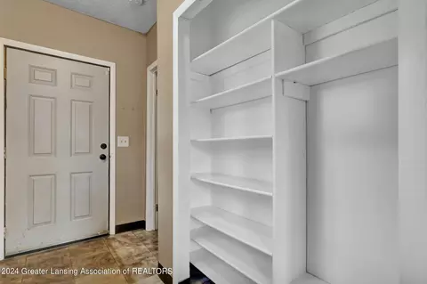 1636 Herbert St, Lansing, MI 48910 photo 12