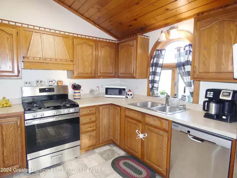 5963 W Chadwick Rd, Dewitt, MI 48820 photo 9