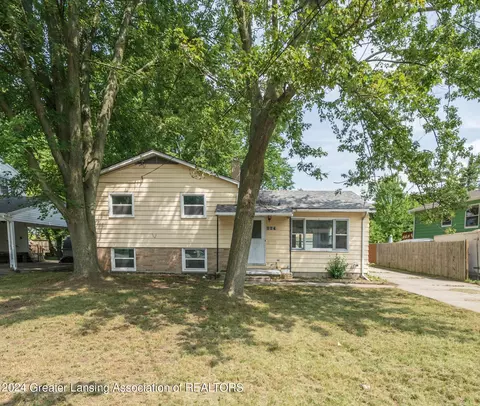124 W Cavanaugh Rd, Lansing, MI 48910