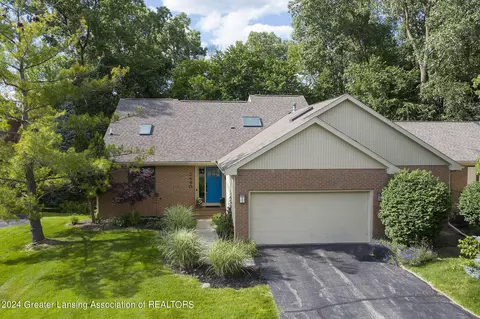 2440 Emerald Lake Dr, East Lansing, MI 48823