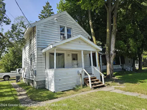 1142 Shepard St, Lansing, MI 48912