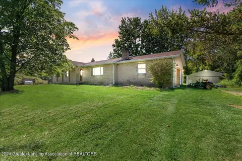 12555 Eaton Rapids Rd, Springport, MI 49284