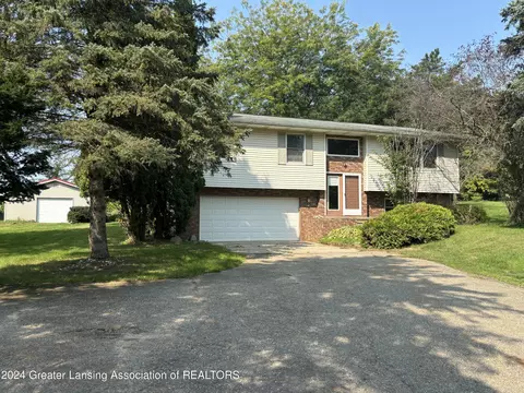 1361 N Stewart Rd, Charlotte, MI 48813