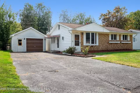 4721 Sycamore St, Holt, MI 48842