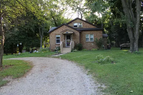 907 Robins Road Rd, Lansing, MI 48917 photo 1