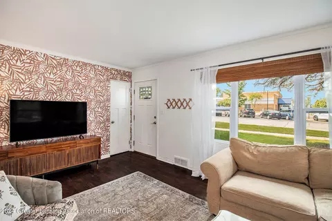 5664 School St, Haslett, MI 48840 photo 5