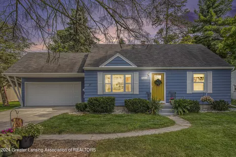 5664 School St, Haslett, MI 48840 photo 2