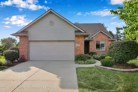 14050 Cherish Ln #6, Lansing, MI 48906