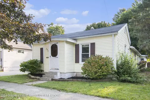 207 S Wight St, Saint Johns, MI 48879