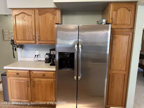 Kitchen - 6465 W Maple Rapids Rd, Saint Johns, MI 48879 photo 2 of 3