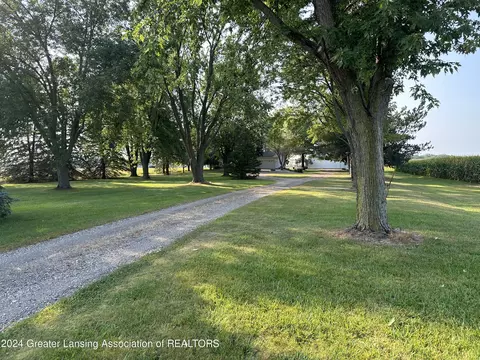 Exterior - 6465 W Maple Rapids Rd, Saint Johns, MI 48879 photo 3 of 4