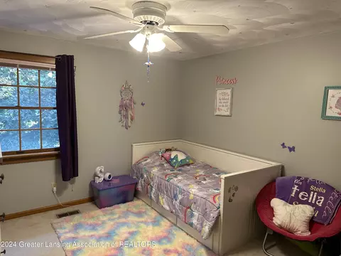 Bedroom - 6465 W Maple Rapids Rd, Saint Johns, MI 48879 photo 1 of 3