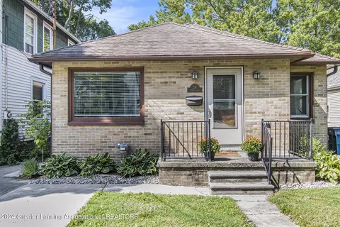 214 S Hayford Ave, Lansing, MI 48912