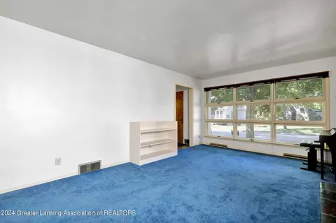 Living - 2005 Alpha St, Lansing, MI 48910 photo 1 of 2