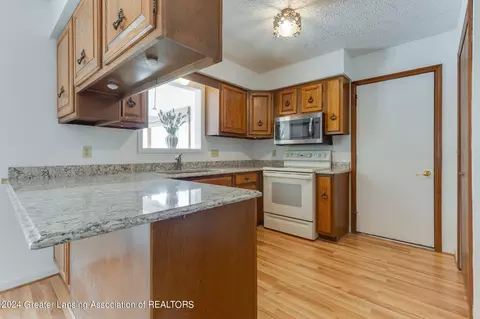 1975 W Clark Rd, Dewitt, MI 48820 photo 12