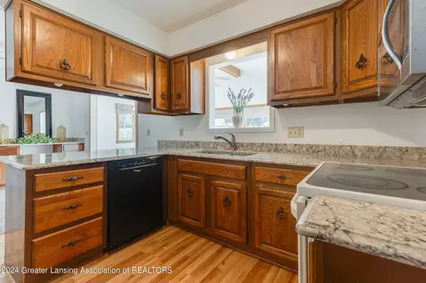 1975 W Clark Rd, Dewitt, MI 48820 photo 14