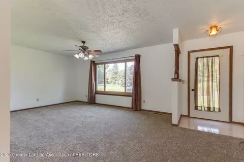 1975 W Clark Rd, Dewitt, MI 48820 photo 9