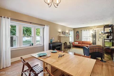 Dining - 1328 Eureka St, Lansing, MI 48912 photo 3 of 6