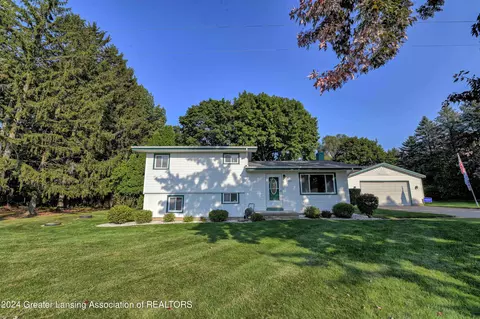 7511 S Chandler Rd, Saint Johns, MI 48879
