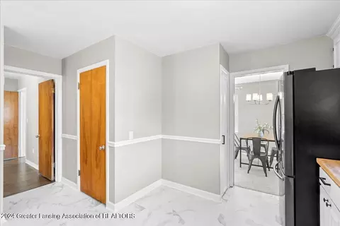 Entry Way - 2328 E Libbie Dr, Lansing, MI 48917 photo 4 of 5