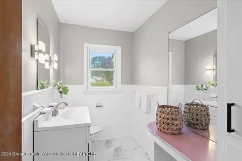 Bath - 2328 E Libbie Dr, Lansing, MI 48917 photo 1 of 2