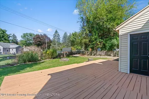 Exterior - 2328 E Libbie Dr, Lansing, MI 48917 photo 4 of 7