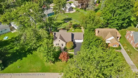 View/Area - 2328 E Libbie Dr, Lansing, MI 48917 photo 3 of 6
